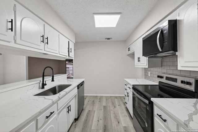 2115 Peach Blossom, San Antonio, TX 78247