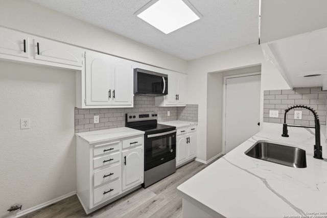 2115 Peach Blossom, San Antonio, TX 78247