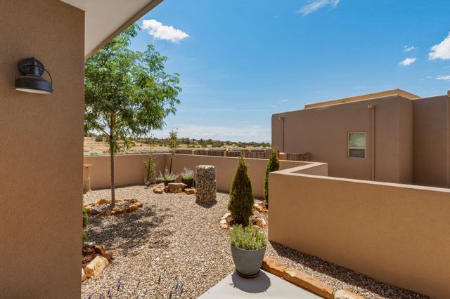 34 Willow Back, Santa Fe, NM 87508