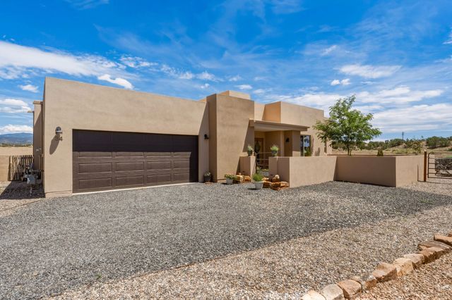 34 Willow Back, Santa Fe, NM 87508