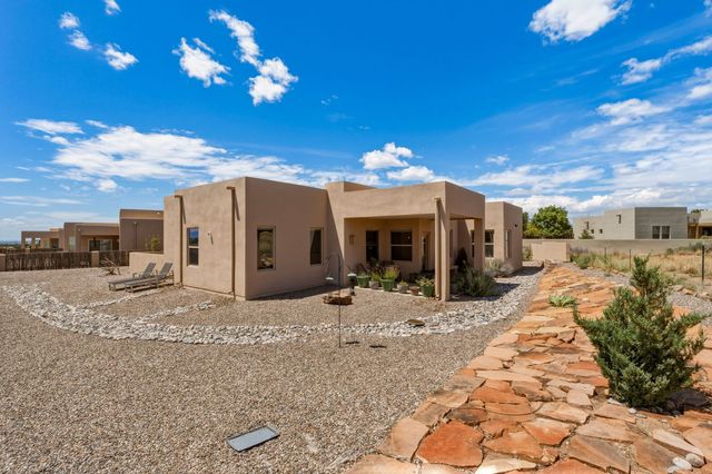 34 Willow Back, Santa Fe, NM 87508