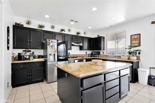 13329 Sunny Ridge, Hesperia, CA 92344