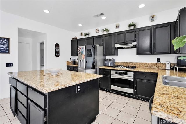 13329 Sunny Ridge, Hesperia, CA 92344