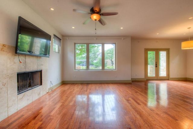 605 Peacock LN C, Austin, TX 78704