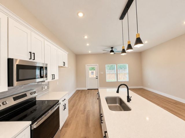 2413 Chew Street, Houston, TX 77020