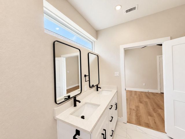 2413 Chew Street, Houston, TX 77020
