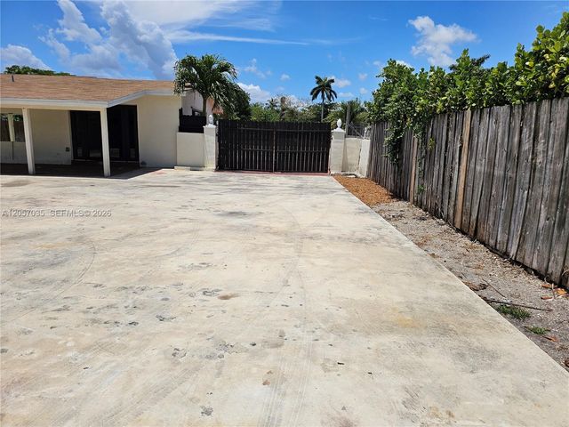 16321 SW 96th Avenue 0, Miami, FL 33157