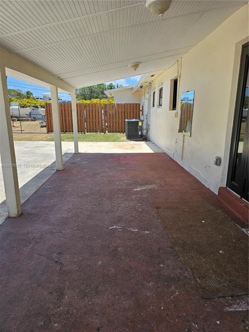 16321 SW 96th Avenue 0, Miami, FL 33157
