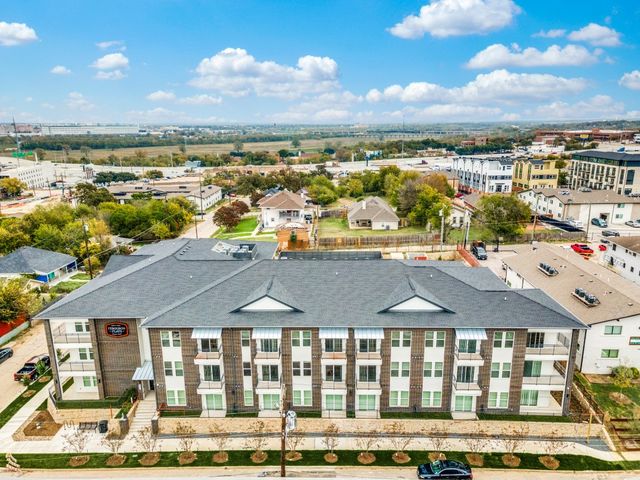 624 N Lancaster Avenue 301, Dallas, TX 75203