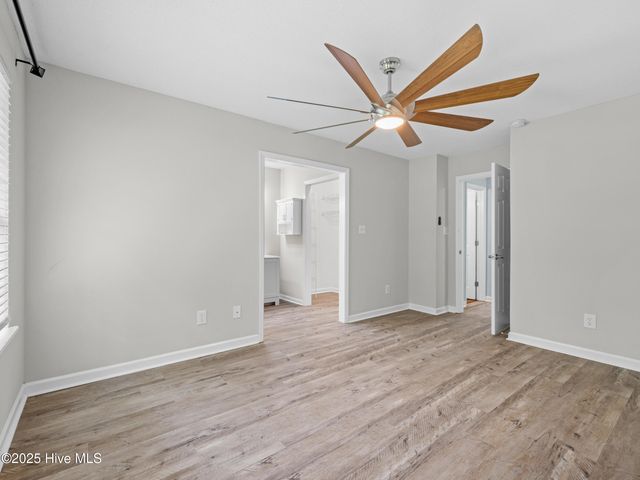 2675 Idlebrook Circle, Midway Park, NC 28544
