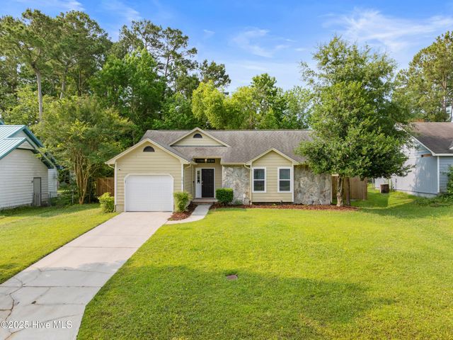 2675 Idlebrook Circle, Midway Park, NC 28544