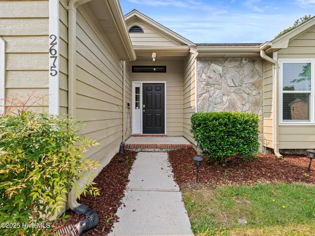 2675 Idlebrook Circle, Midway Park, NC 28544