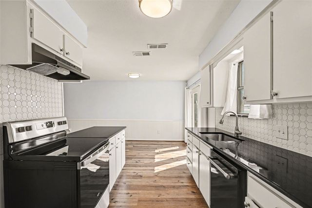 8834 Sandcastle Court, Fort Worth, TX 76179