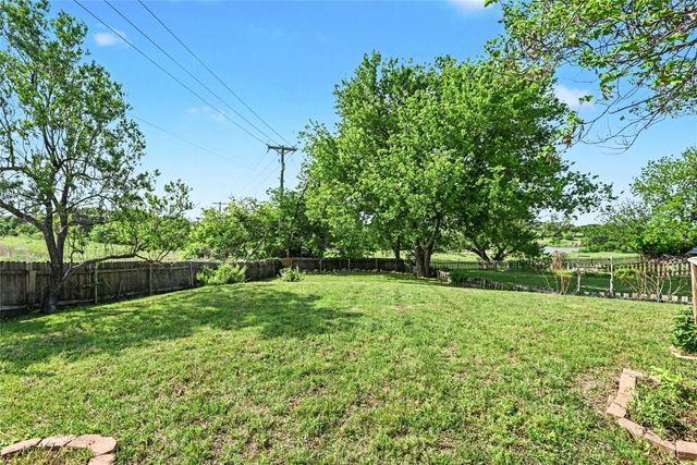 8834 Sandcastle Court, Fort Worth, TX 76179