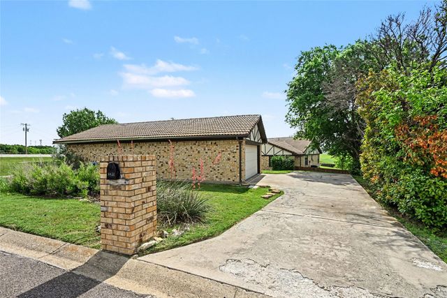 8834 Sandcastle Court, Fort Worth, TX 76179