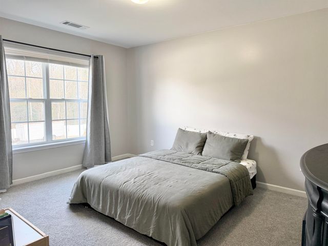 705 Shadow Dance Ln, Boiling Springs, SC 29316