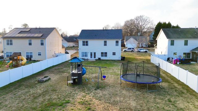 705 Shadow Dance Ln, Boiling Springs, SC 29316