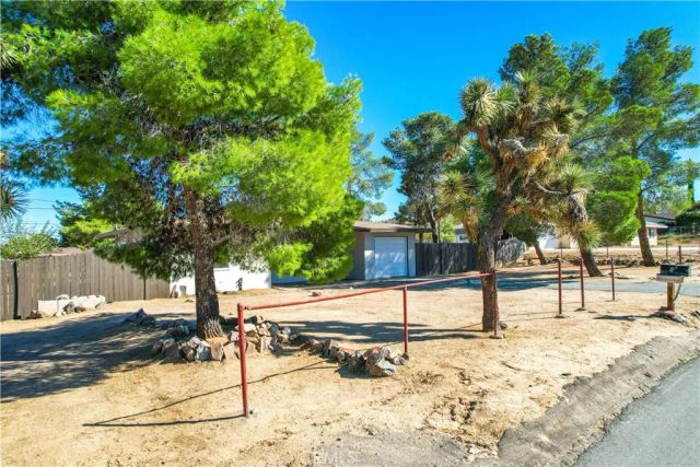 7453 Condalia Avenue, Yucca Valley, CA 92284