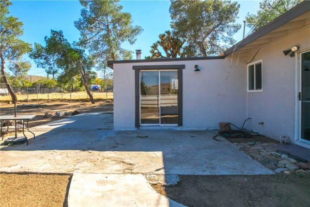 7453 Condalia Avenue, Yucca Valley, CA 92284