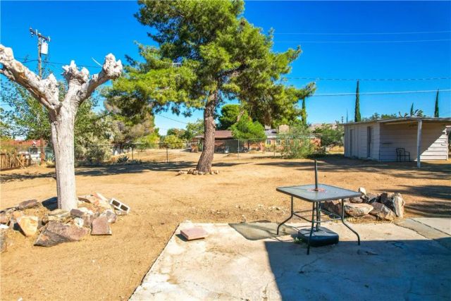 7453 Condalia Avenue, Yucca Valley, CA 92284