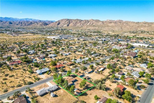 7453 Condalia Avenue, Yucca Valley, CA 92284