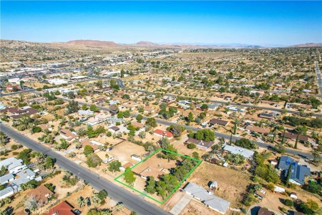 7453 Condalia Avenue, Yucca Valley, CA 92284