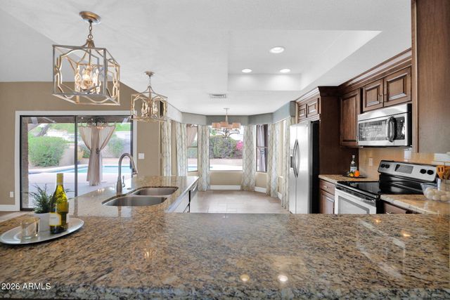 10570 E SAN SALVADOR Drive, Scottsdale, AZ 85258