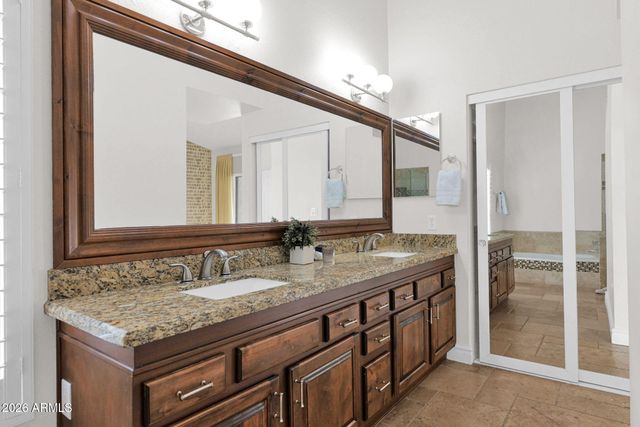 10570 E SAN SALVADOR Drive, Scottsdale, AZ 85258