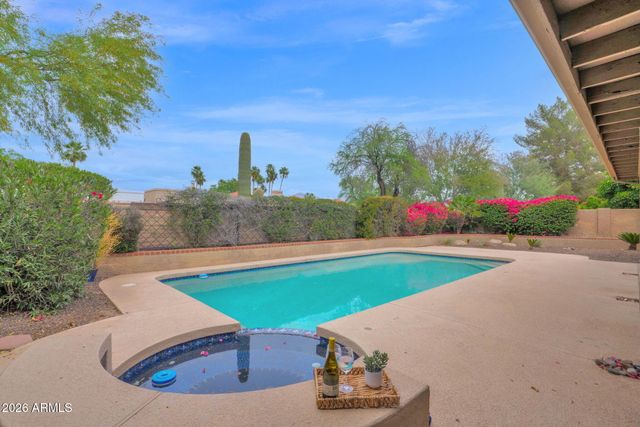 10570 E SAN SALVADOR Drive, Scottsdale, AZ 85258