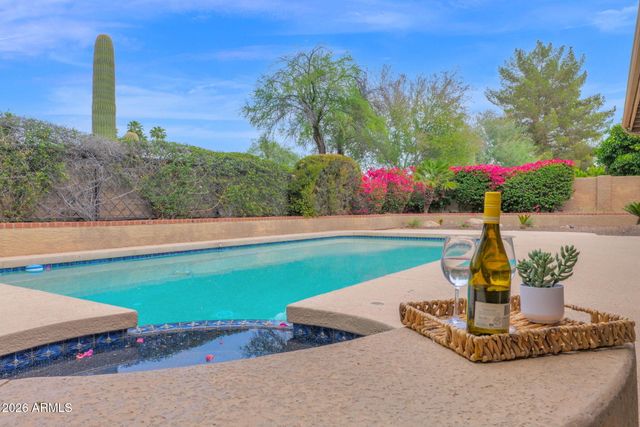 10570 E SAN SALVADOR Drive, Scottsdale, AZ 85258