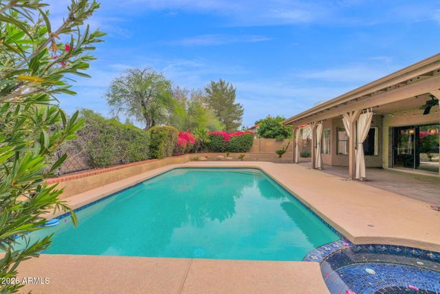 10570 E SAN SALVADOR Drive, Scottsdale, AZ 85258