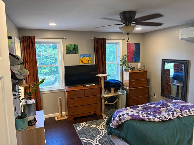 2 Lee 1, Hudson, MA 01749