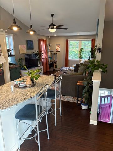 2 Lee 1, Hudson, MA 01749