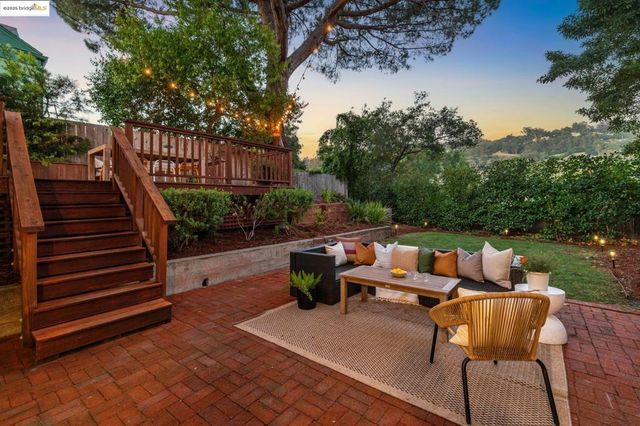 3328 Herrier St, Oakland, CA 94602