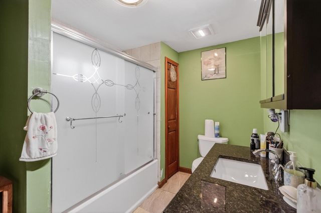 377 Union St, Leominster, MA 01453