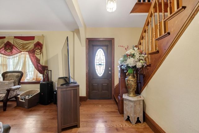 377 Union St, Leominster, MA 01453