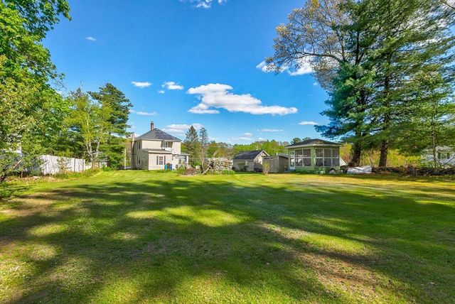 377 Union St, Leominster, MA 01453
