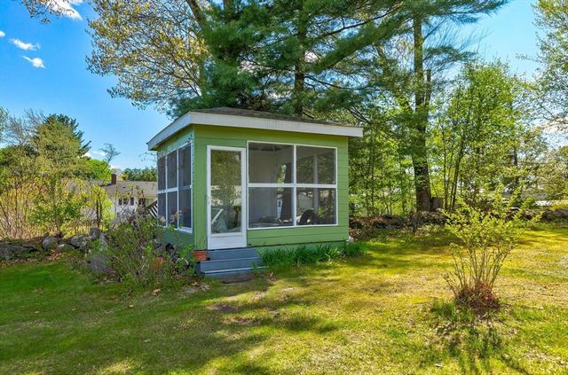 377 Union St, Leominster, MA 01453
