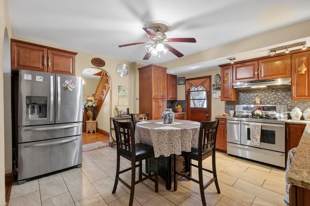 377 Union St, Leominster, MA 01453