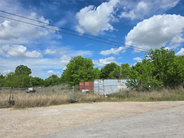 14042 Ambrose Street, Houston, TX 77045