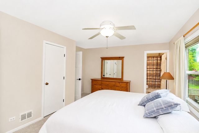 1434 Coral Reef Way, Lake Zurich, IL 60047
