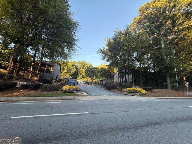 4005 Woodridge Way, Tucker, GA 30084