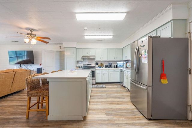 2938 Hwy 1, Grand Isle, LA 70358