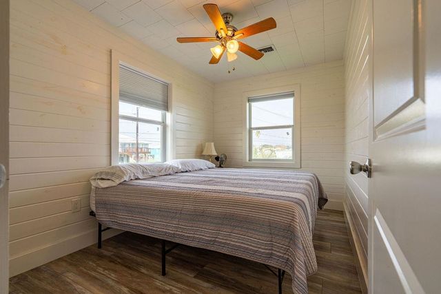 2938 Hwy 1, Grand Isle, LA 70358