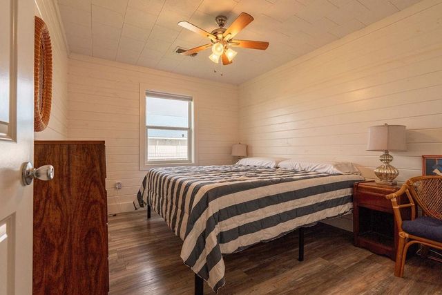 2938 Hwy 1, Grand Isle, LA 70358