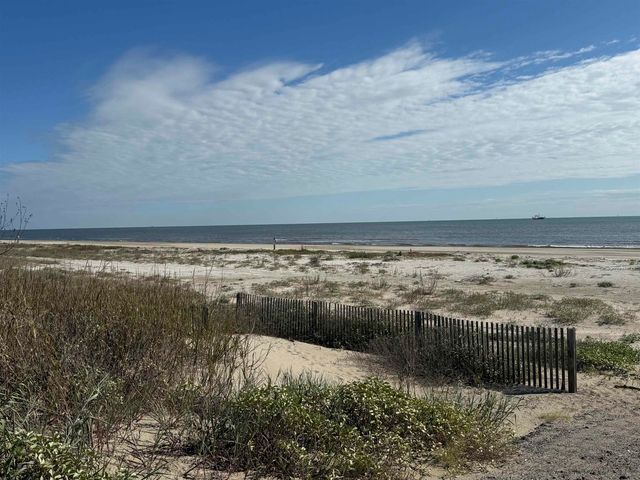 2938 Hwy 1, Grand Isle, LA 70358