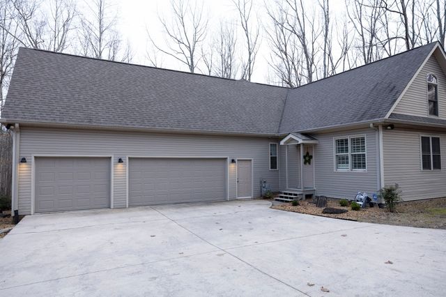 1629 Clifftops Ave, Monteagle, TN 37356