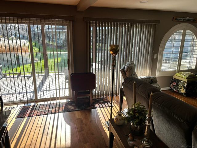 37848 Jefferson Avenue 33, Harrison Twp, MI 48045