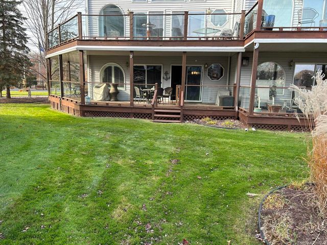 37848 Jefferson Avenue 33, Harrison Twp, MI 48045