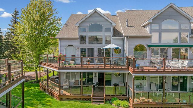 37848 Jefferson Avenue 33, Harrison Twp, MI 48045